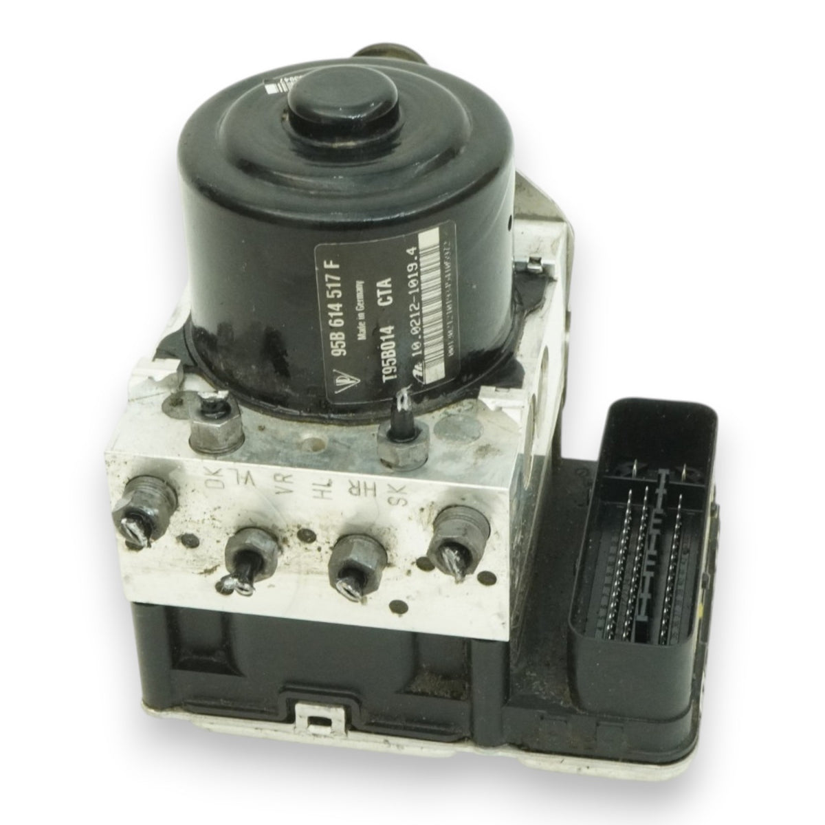 15-16 Porsche Macan 95B ABS Anti Lock Brake Actuator Pump Module 95B614517F OEM