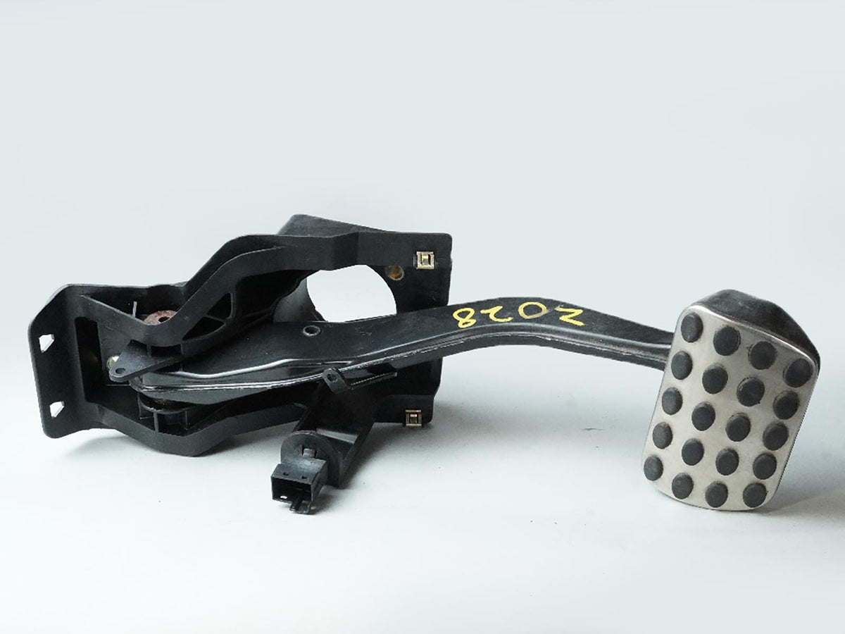 2003 - 2008 Mercedes Benz Sl Class R230 Sl500 Amg Parking Brake Pedal Stop OEM