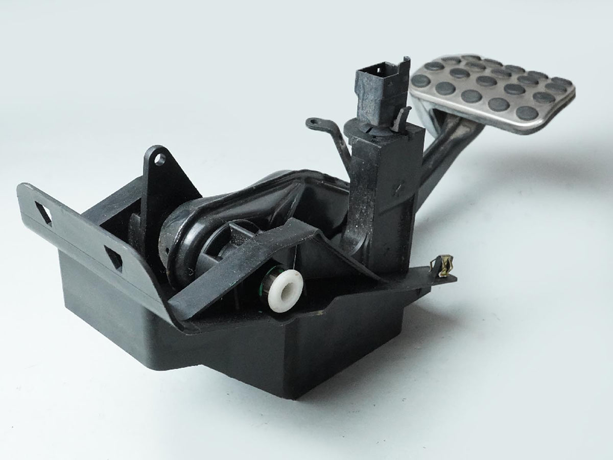 2003 - 2008 Mercedes Benz Sl Class R230 Sl500 Amg Parking Brake Pedal Stop OEM