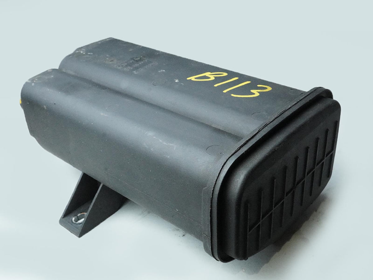 2004 - 2006 Bmw X5 E53 4.4L 4.8L Fuel Vapor Evaporator Charcoal Canister Unit