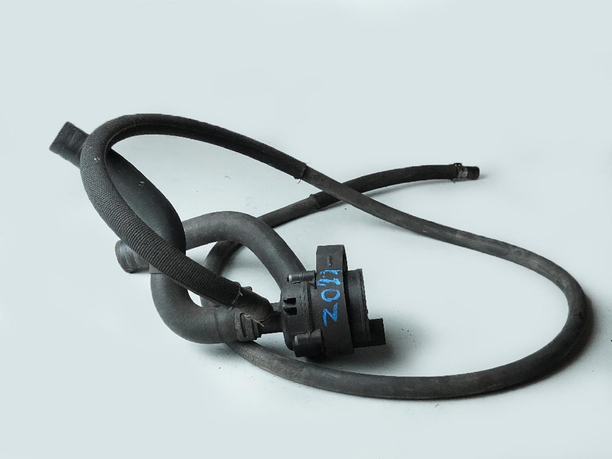 10-11 Mercedes E350 W212 Auxiliary Water Coolant Pump W Hose Tube A2048300996