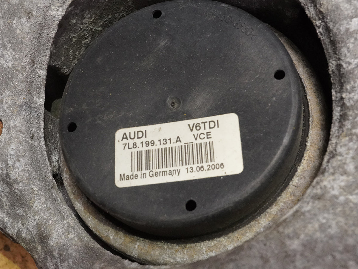 2007 - 2015 Audi Q7 4L Bracket Mount Support Engine Motor Front 7L0199207A OEM