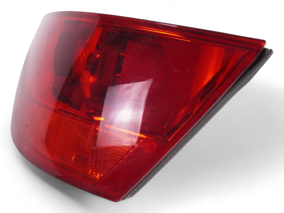 2007-2009 Audi Q7 4L Taillight Brake Stop Lamp Gate Mounted Rear Right Side OEM