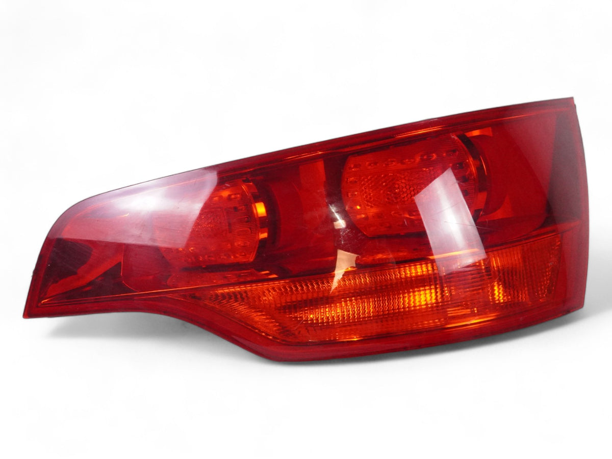 2007-2009 Audi Q7 4L Taillight Brake Stop Lamp Gate Mounted Rear Right Side OEM