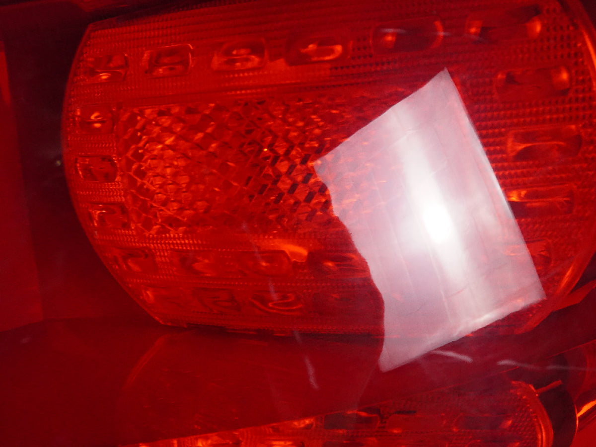 2007-2009 Audi Q7 4L Taillight Brake Stop Lamp Gate Mounted Rear Right Side OEM