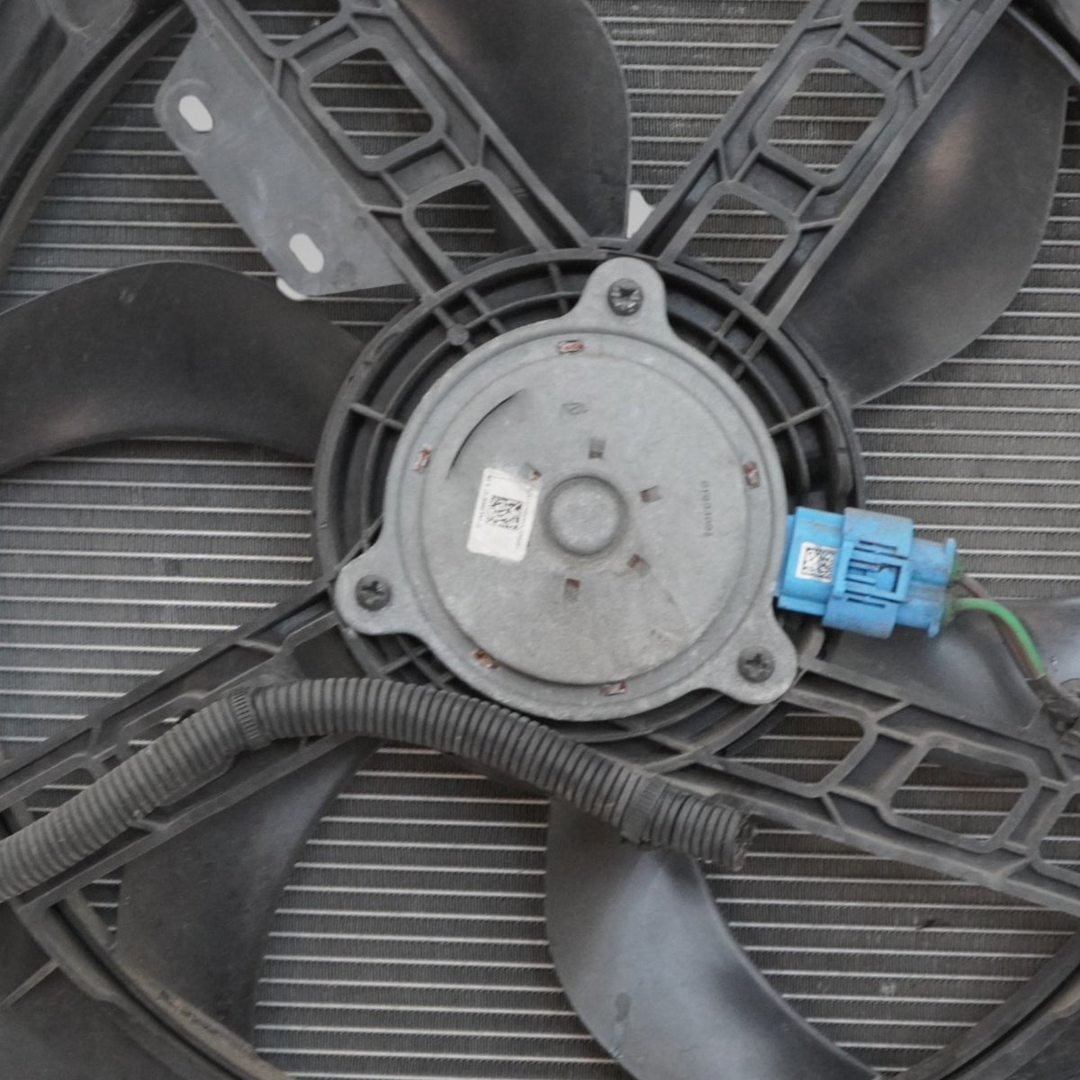 2016 Smart Fortwo W453 Radiator Cooling Ac Condenser Fan Shroud A4535000054 OEM