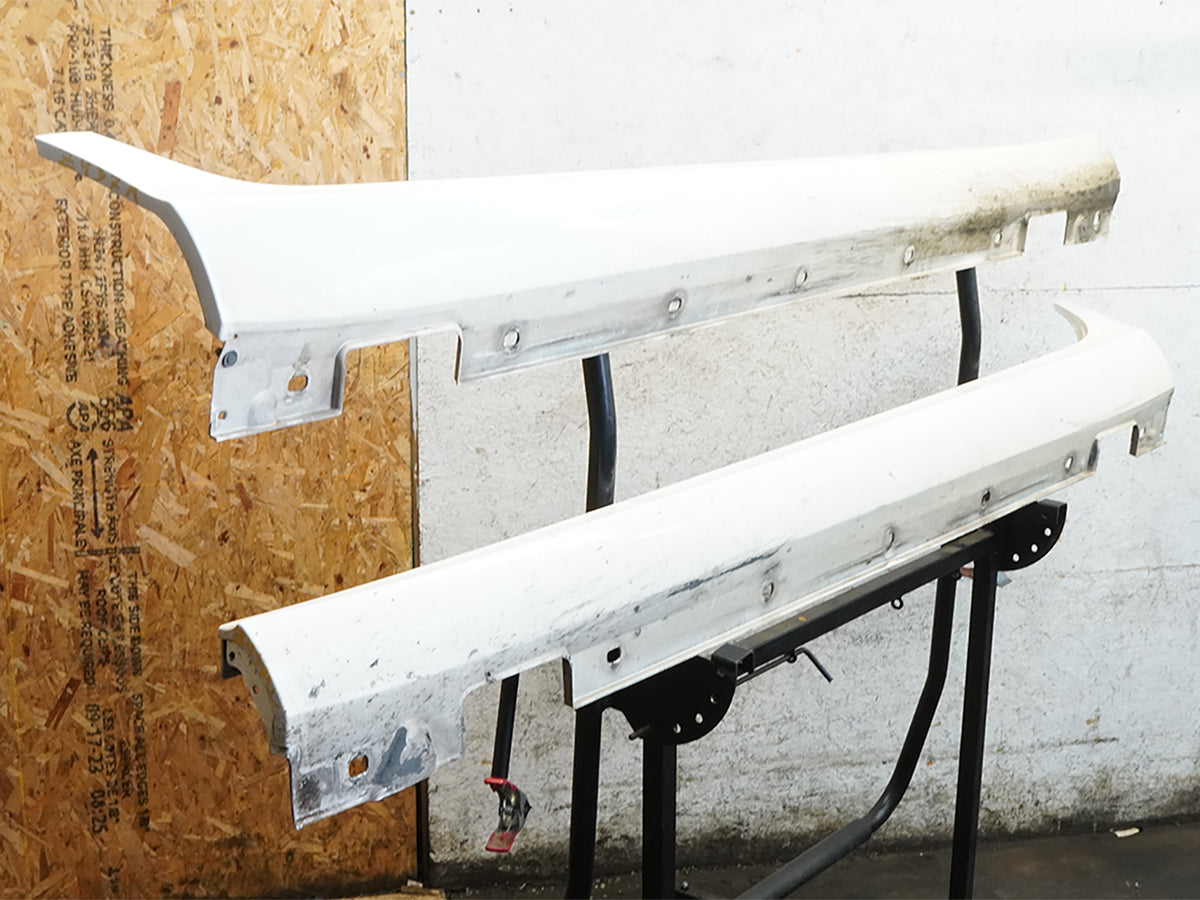12-18 Mercedes CLS550 C218 Skirt Rocker Panel Set White 799 A2186900240 OEM