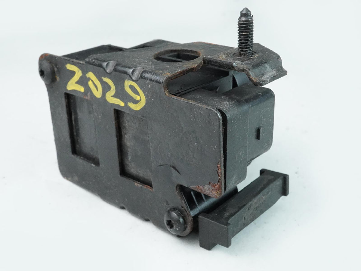 07-09 Mercedes S350 W221 Air Suspension Solenoid Block Valve Module Unit OEM