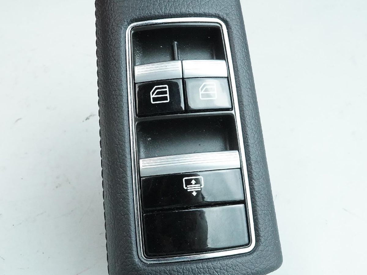2009-2013 Mercedes S-Class W221 Power Window Sunshade Switch Rear Right OEM