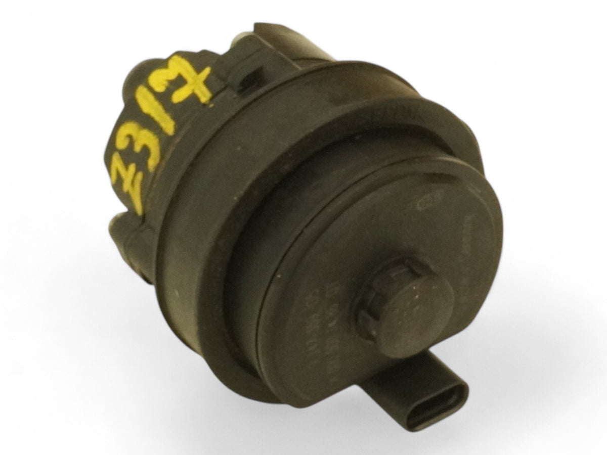 14-21 BMW i3 I01 Water Electric Coolant Pump Auxiliary Hybrid Engine Unit OEM