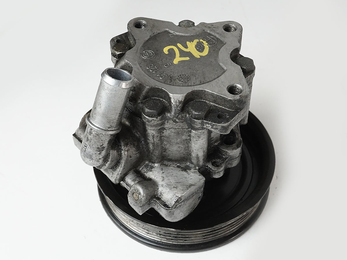 2010 - 2019 Jaguar Xj Xjl Power Pump Motor W Pulley 8W933D673Da Front OEM