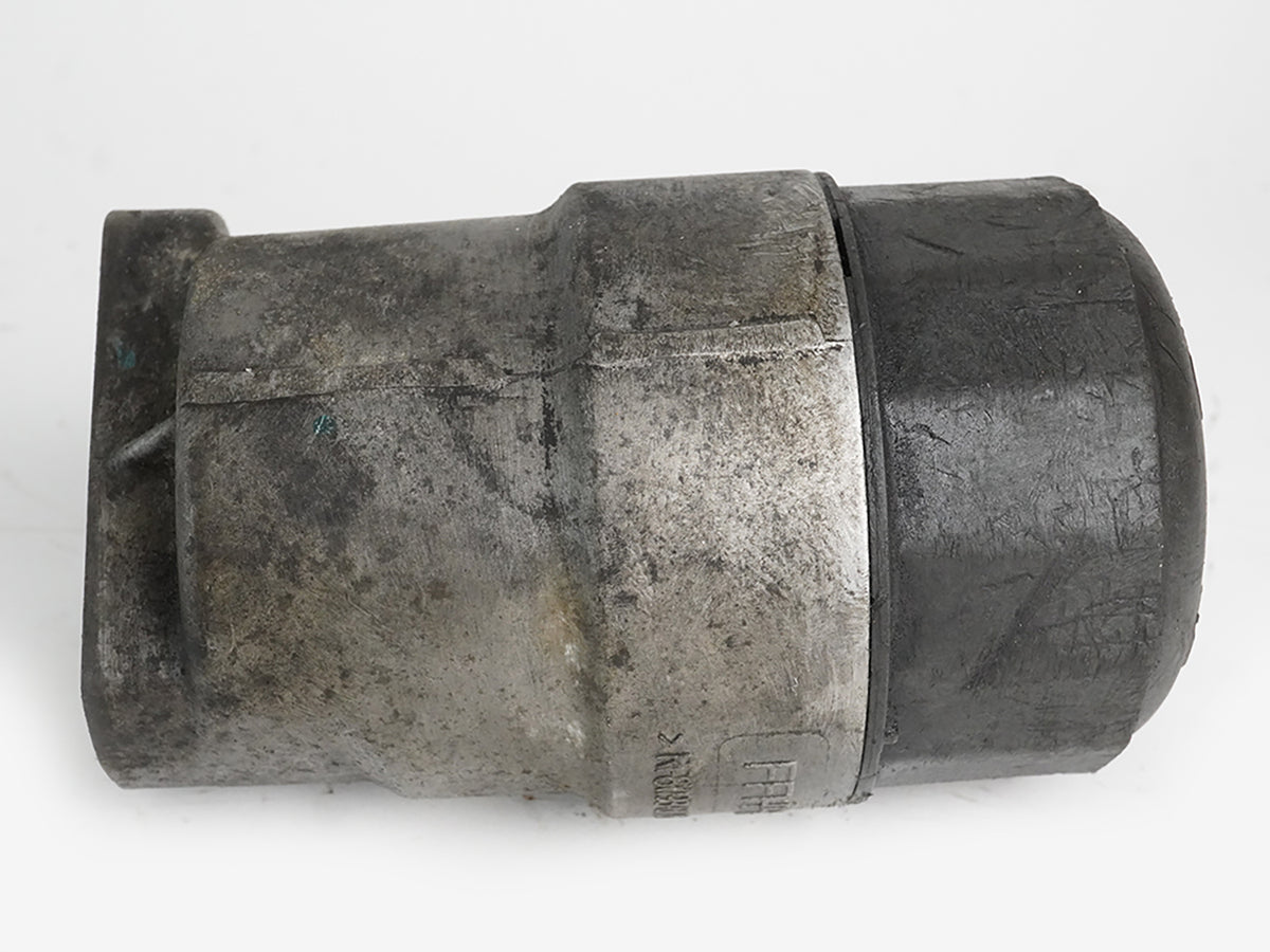 2010 - 2016 Land Rover Lr4 Engine Motor Oil Filter Fluid Housing 8W936A832Ab OEM
