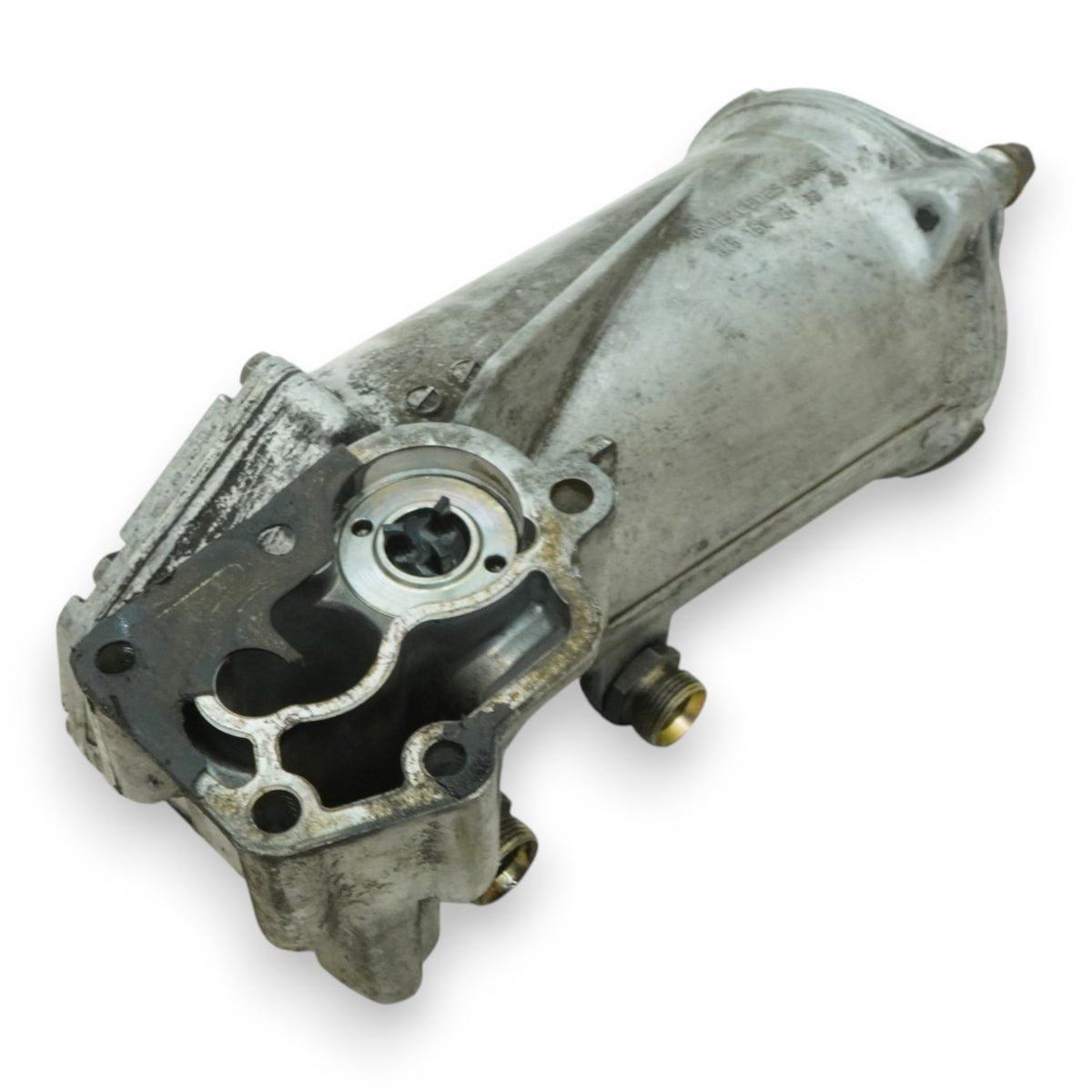 78-85 Mercedes 300SD W116 W126 Turbo Diesel Engine Oil Filter Housing 6171840308