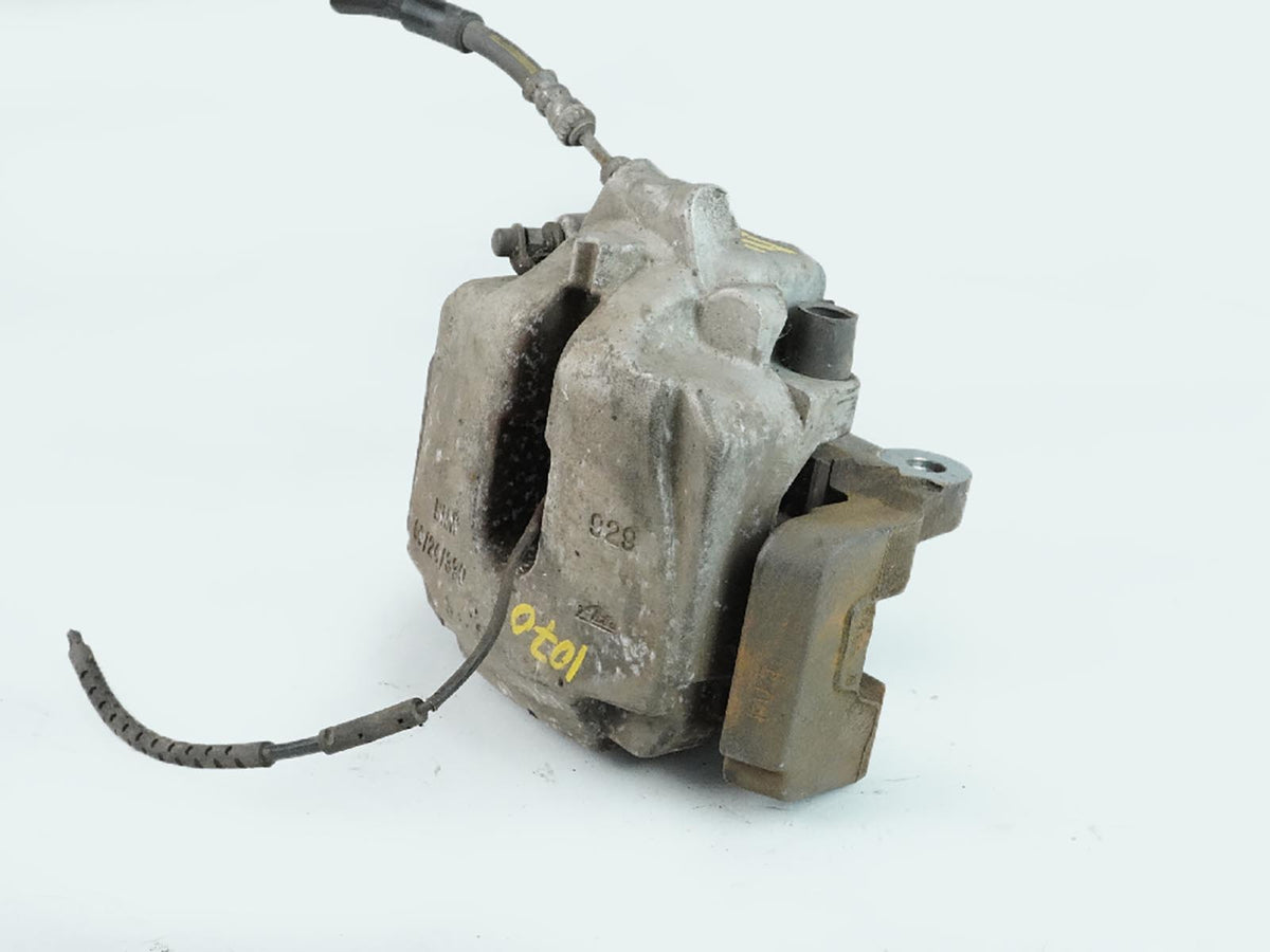 2011 - 2016 Bmw 5 Series F10 Xdrive Caliper Brake W Pads Front Driver Left OEM