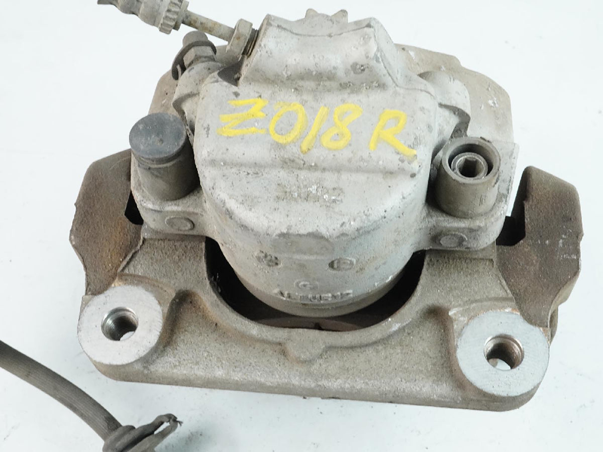 2011 - 2016 Bmw 5 Series F10 Xdrive Caliper Brake W Pads Front Passenger Right