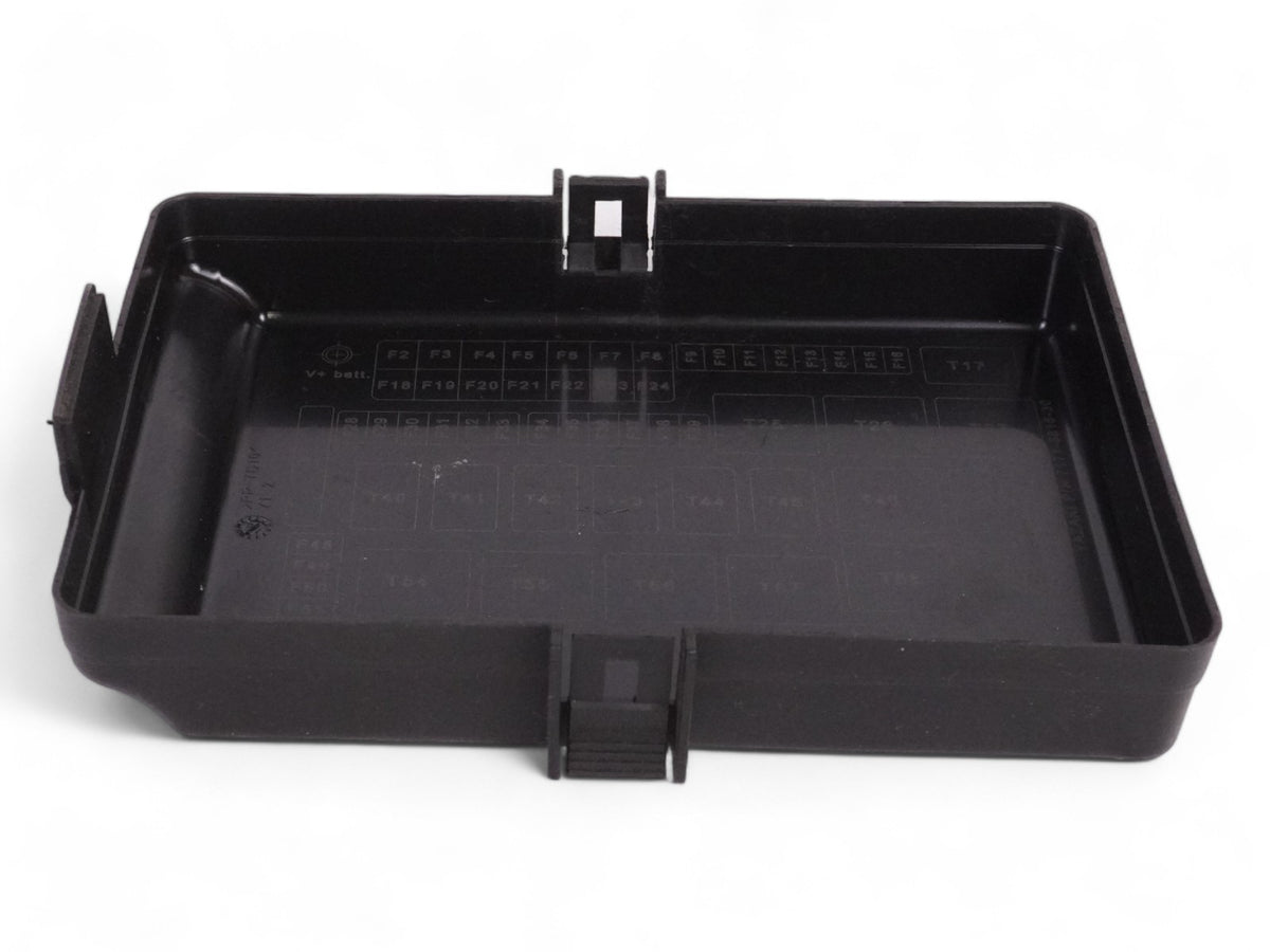 2014 - 2019 Maserati Ghibli S Q4 M157 Trim Cover Panel Fuse Box Distribution OEM