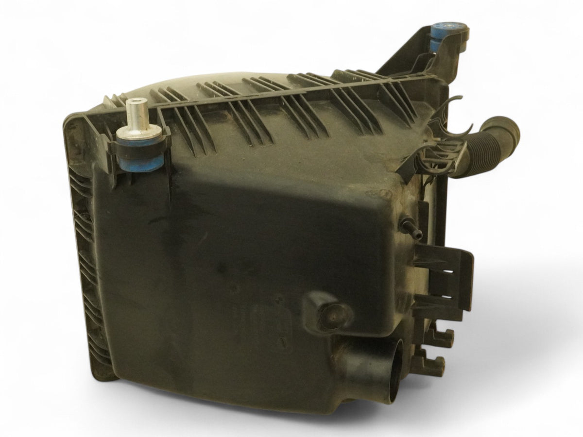 14-20 BMW i3 I01 Air Intake Cleaner Filter Box Engine Motor 13718603090 OEM