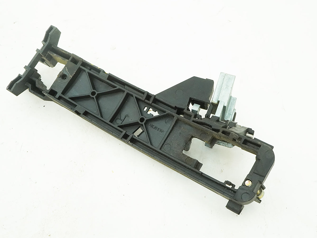 05-06 Mercedes SL500 SL600 SL55 SL65 R230 Door Handle Exterior Frame Right OEM
