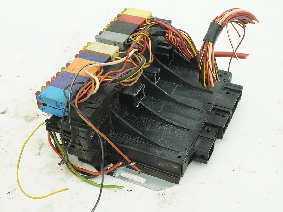 05-06 Mercedes SL500 SL600 R230 SAM Fuse Box Control Module Front LH A2305451932