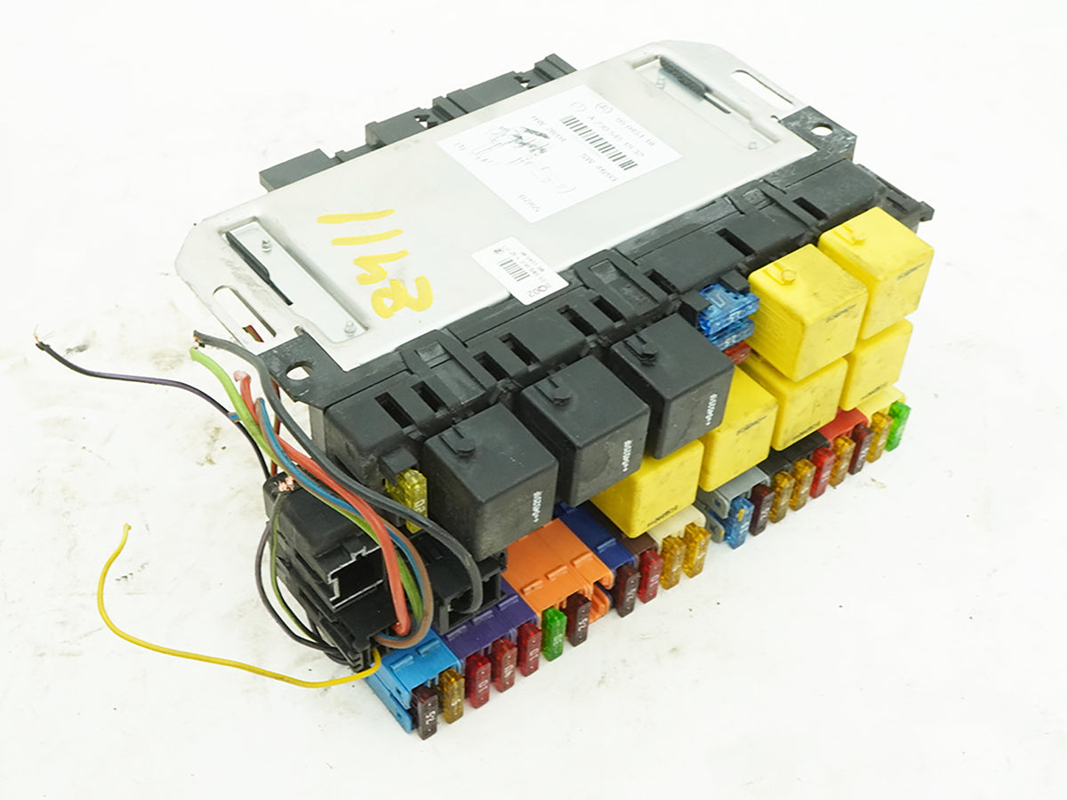 05-06 Mercedes SL500 SL600 R230 SAM Fuse Box Control Module Front LH A2305451932