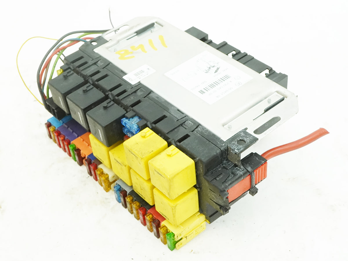 05-06 Mercedes SL500 SL600 R230 SAM Fuse Box Control Module Front LH A2305451932