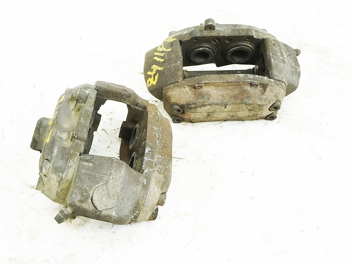 04-06 Mercedes SL500 R230 Brake Caliper Front Left Right Set OF 2 2420228380 OEM