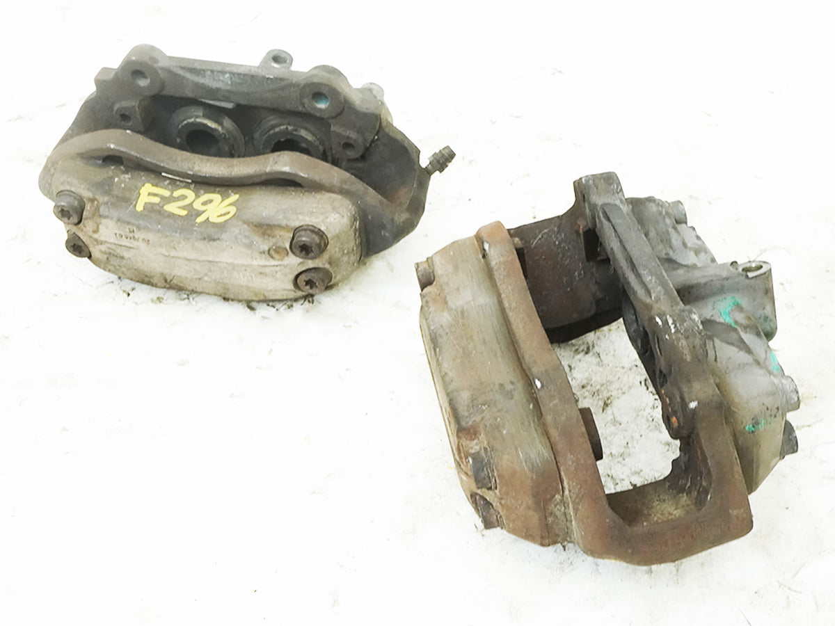 04-06 Mercedes SL500 R230 Brake Caliper Front Left Right Set OF 2 2420228380 OEM