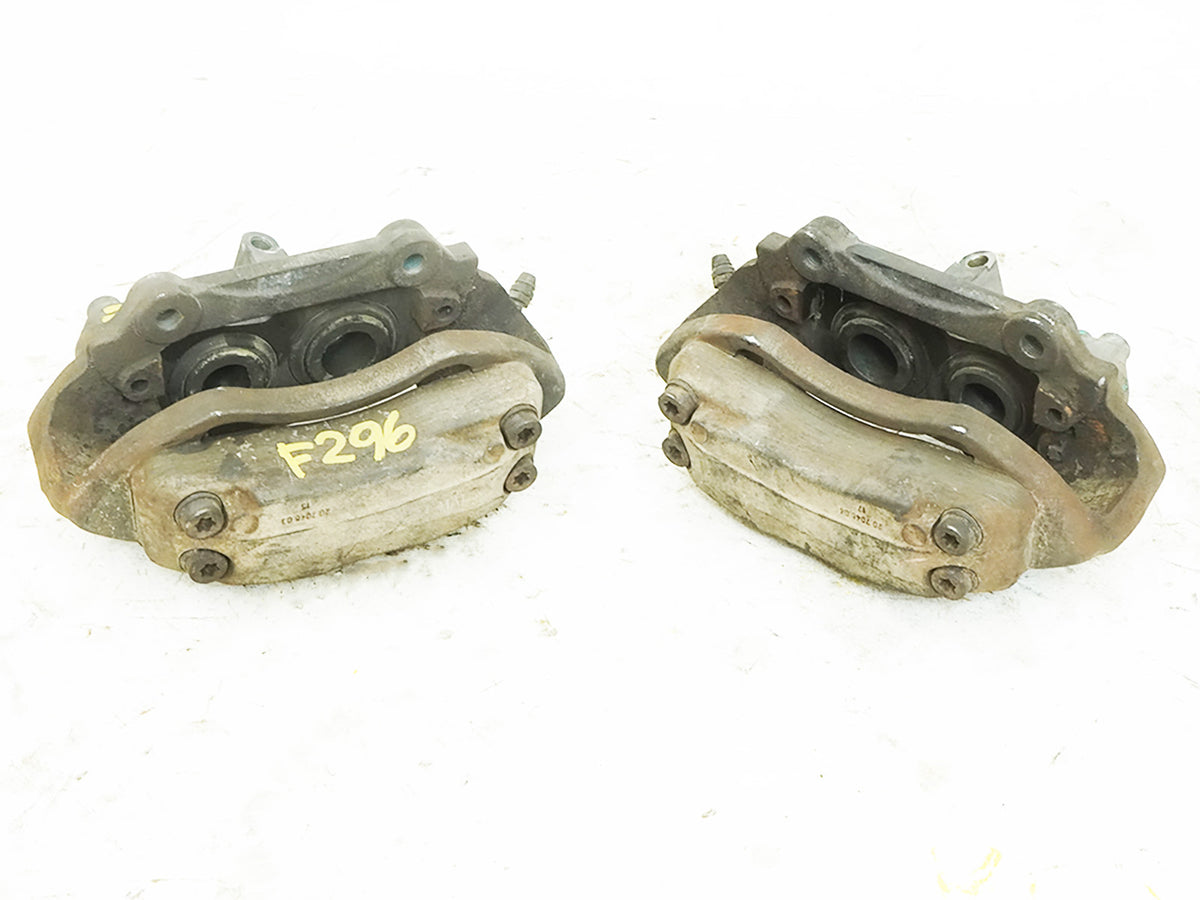 04-06 Mercedes SL500 R230 Brake Caliper Front Left Right Set OF 2 2420228380 OEM