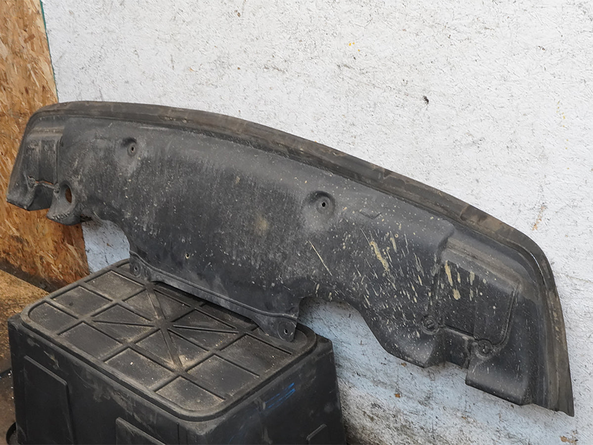 00-02 Mercedes E320 E430 W210 Front Bumper Splash Guard Shield A2105200722 OEM