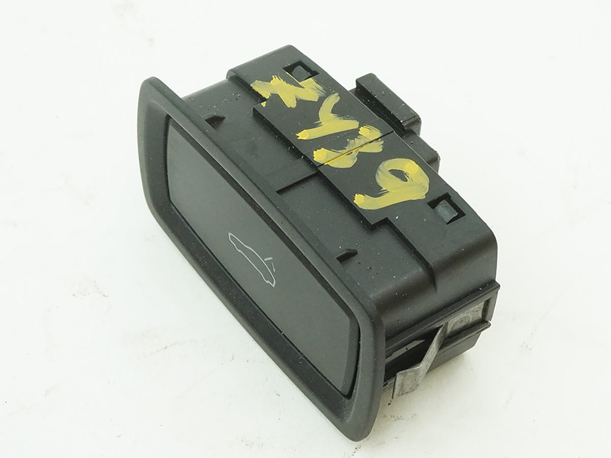 15-18 Porsche Macan S 95B Tailgate Trunk Opener Control Switch 7PP959832 OEM