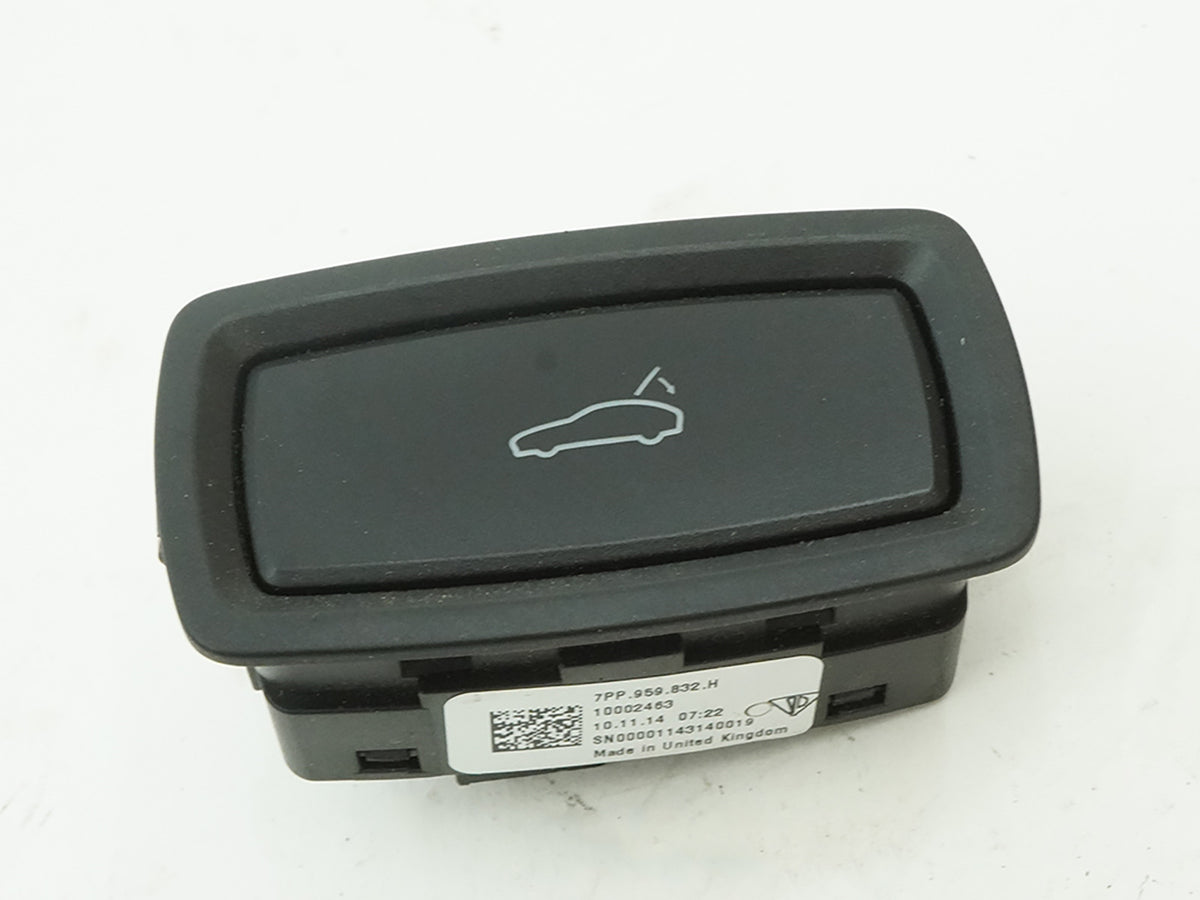 15-18 Porsche Macan S 95B Tailgate Trunk Opener Control Switch 7PP959832 OEM