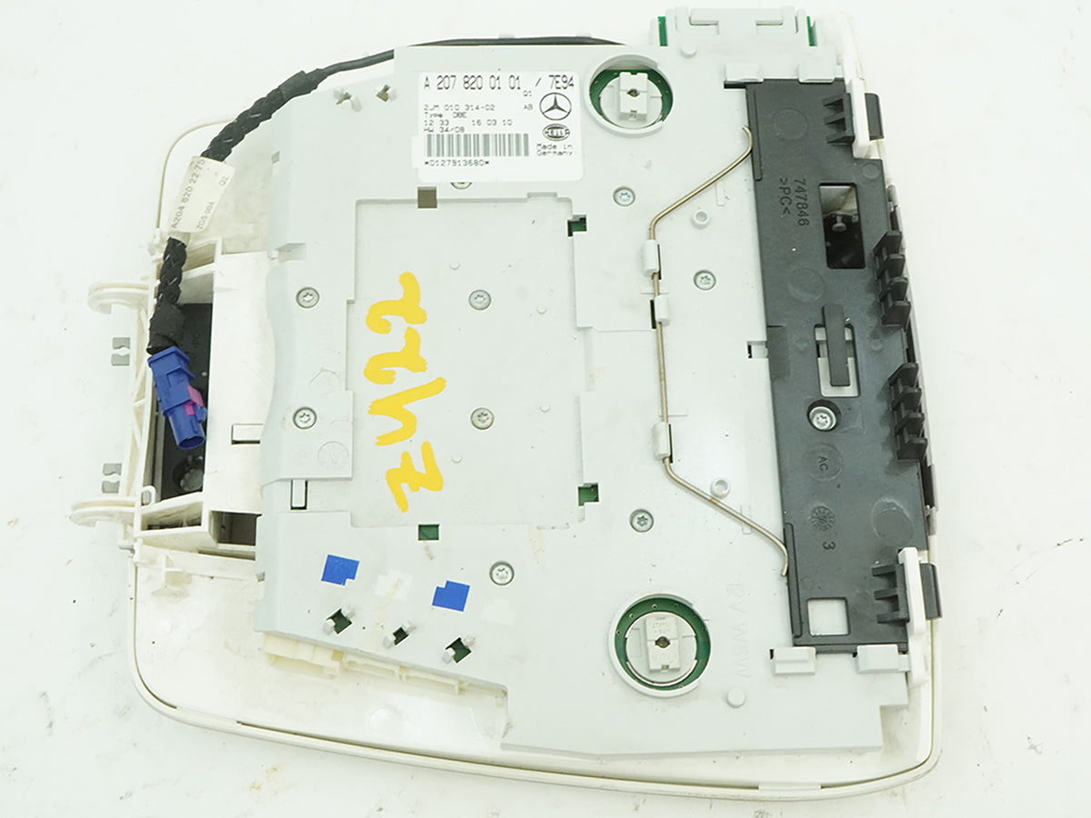 11-17 Mercedes E350 E550 C207 Dome Light Lamp Overhead Console Front A2078200101
