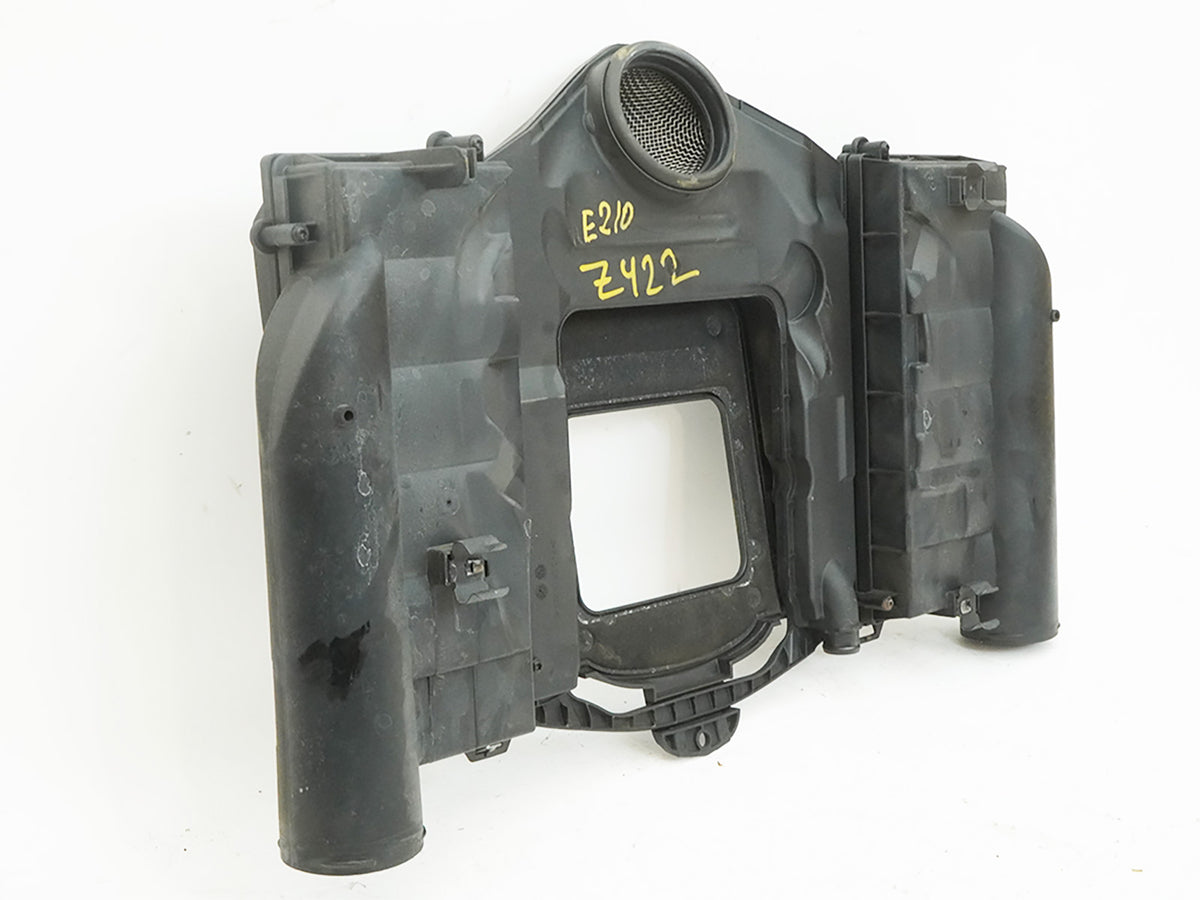 2010-2011 Mercedes E350 C207 Air Intake Cleaner Filter Box Cover A1120940004 OEM