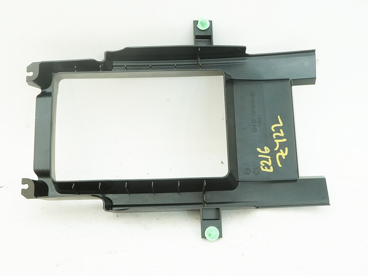 10-17 Mercedes E350 E550 W207 Rear Armrest Trim Cover Panel A2079200386 OEM