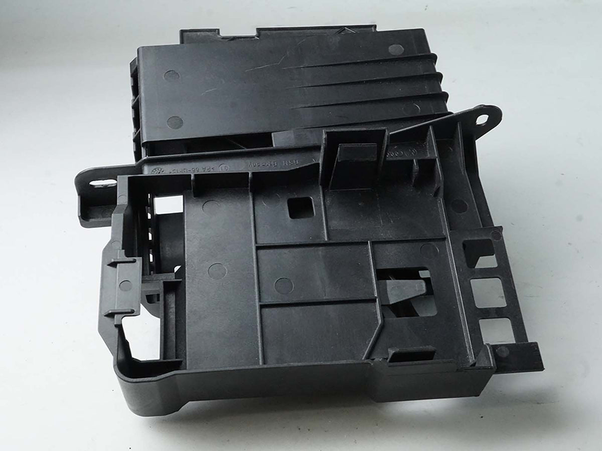 2009 - 2012 Audi Q5 8R Bracket Support Sound Audio Amplifier 8R0035209A OEM