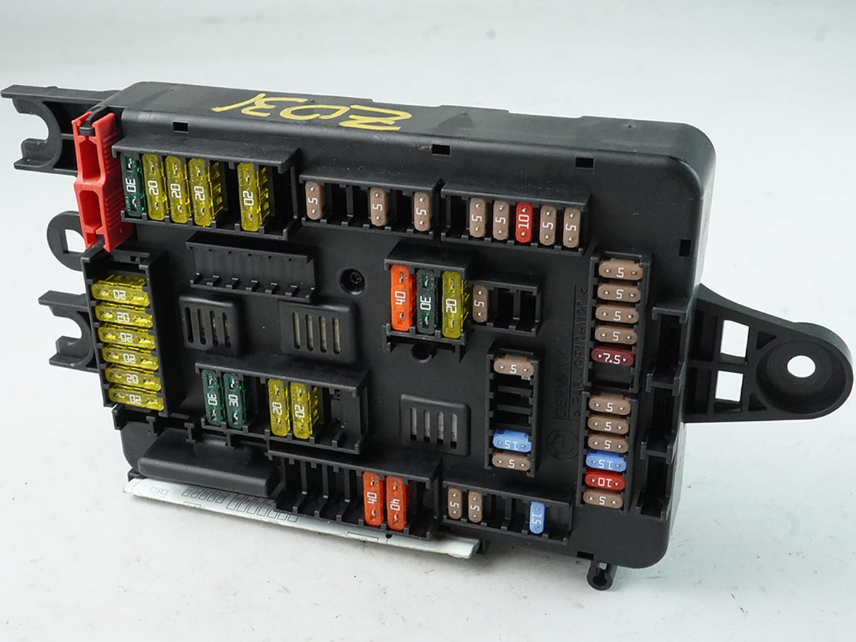 2012 - 2018 Bmw 3 Series F30 Fuse Box Relay Distribution Box Module 9228158 OEM