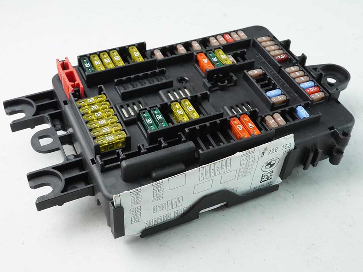 2012 - 2018 Bmw 3 Series F30 Fuse Box Relay Distribution Box Module 9228158 OEM