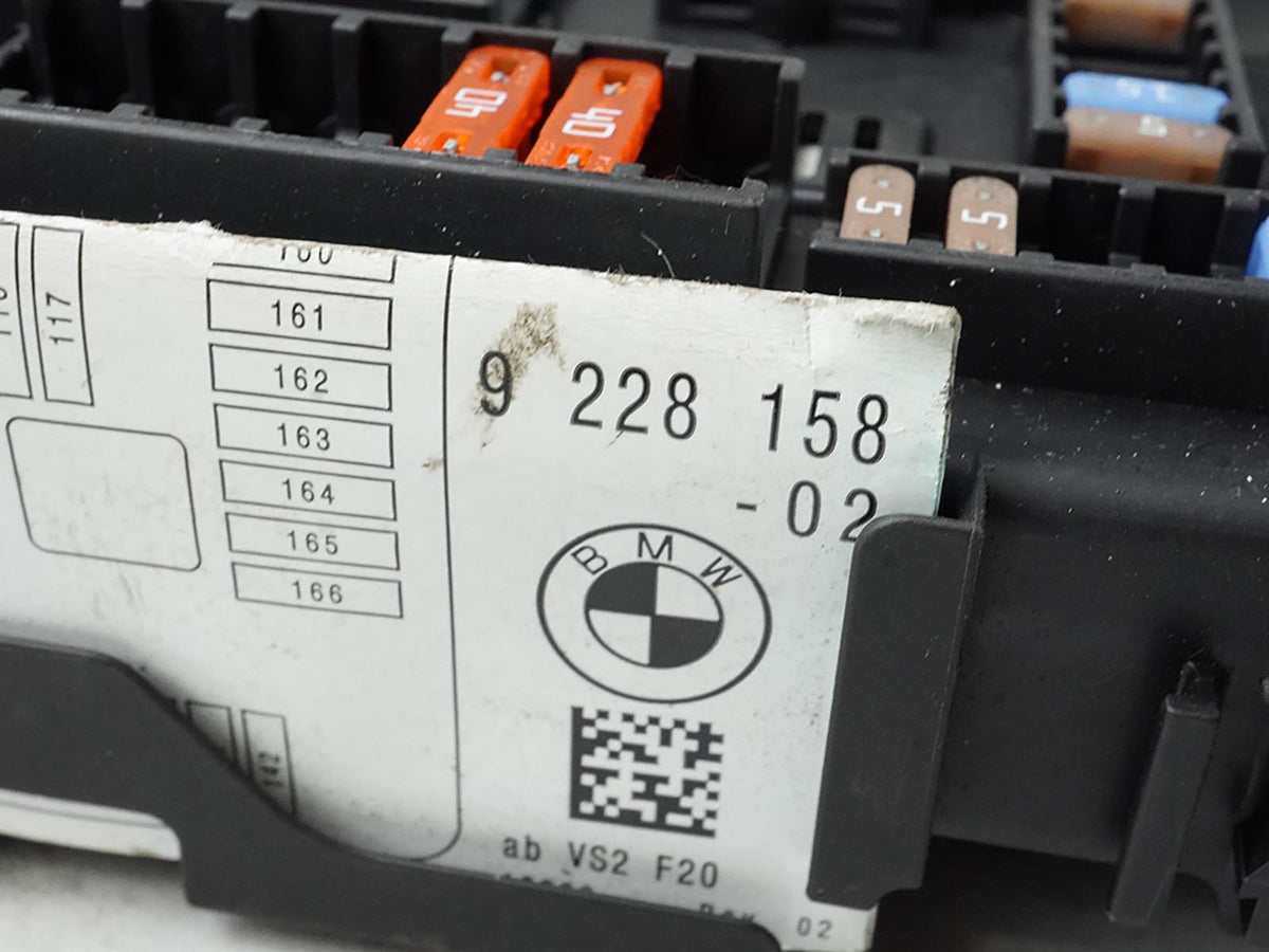 2012 - 2018 Bmw 3 Series F30 Fuse Box Relay Distribution Box Module 9228158 OEM