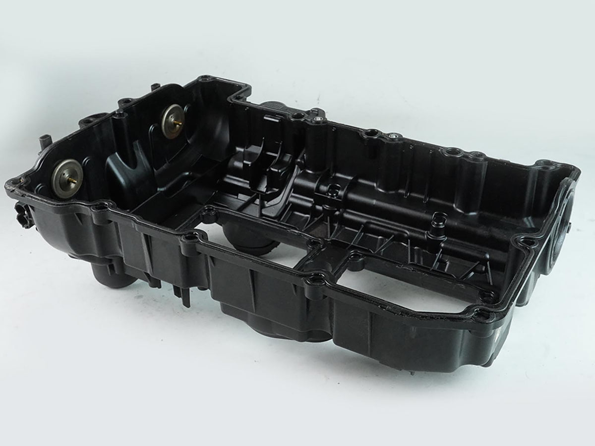 2012 - 2016 Bmw 5 Series F10 528Xi 2.0L Valve Cover Engine Motor 11127588412
