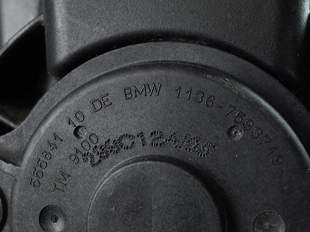  2012 - 2016 Bmw 5 Series F10 528Xi 2.0L Valve Cover Engine Motor 11127588412, price