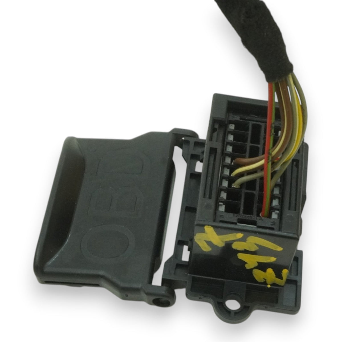 12-14 Mercedes CLS550 CLS63 C218 OBD Diagnostic Plug Cover Port 2025402373 OEM