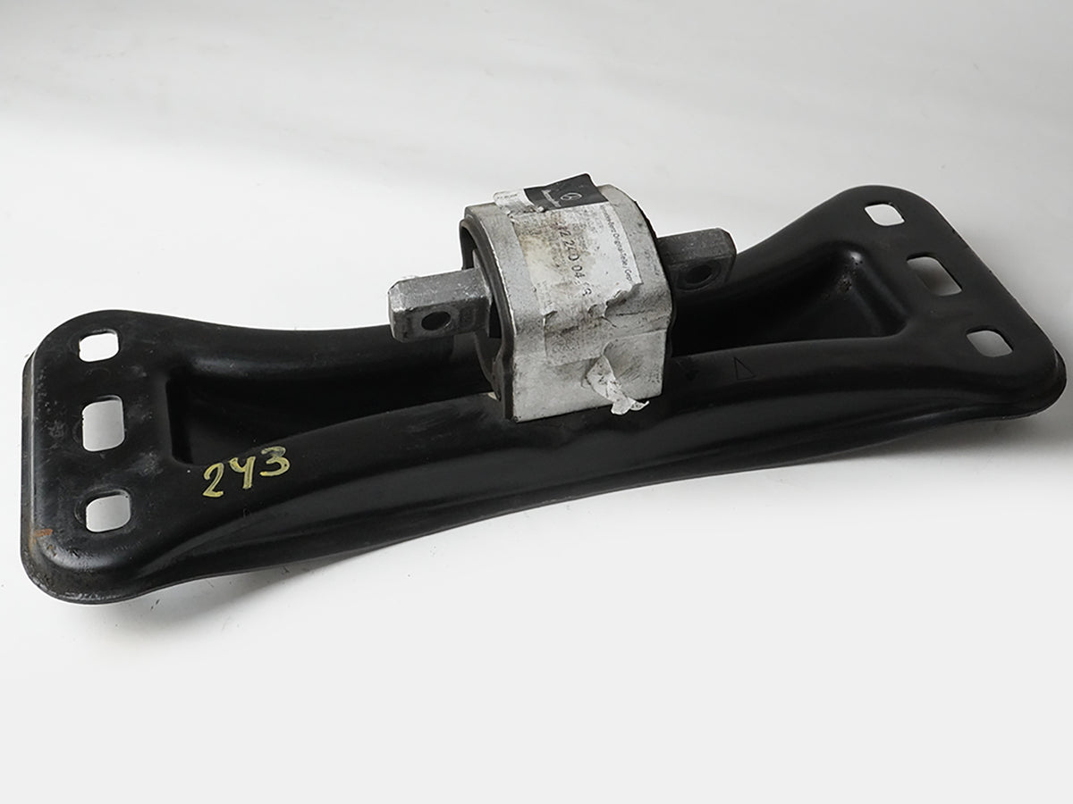 2003 - 2006 Mercedes Benz Sl Class R230 Sl500 Transmission Mount Bracket OEM