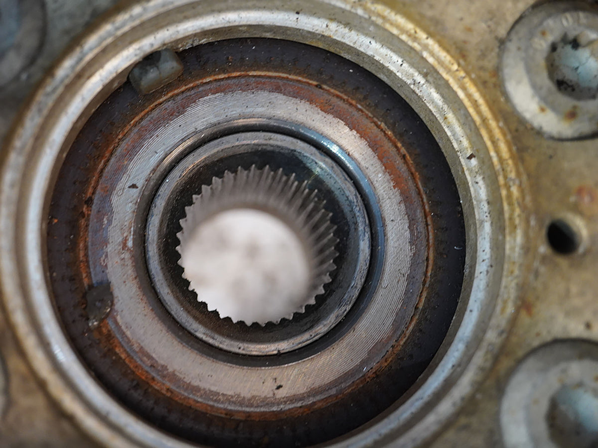 2015 - 2018 Audi Q3 8U Spindle Knuckle Hub Bearing Rear Passenger Right Rh OEM