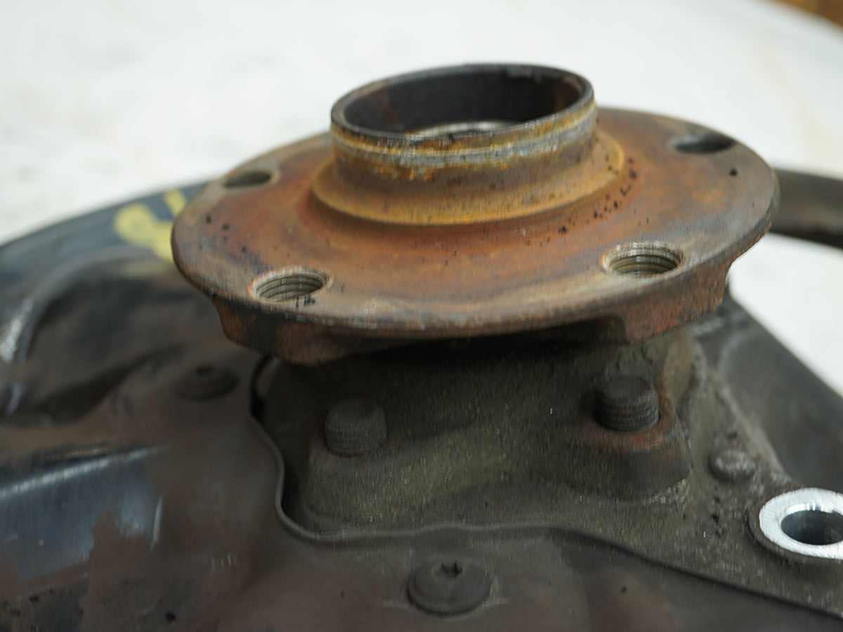 2003 - 2010 Audi A8L A8 D3 QuaTTro Spindle Knuckle Hub Rear Passenger Right OEM