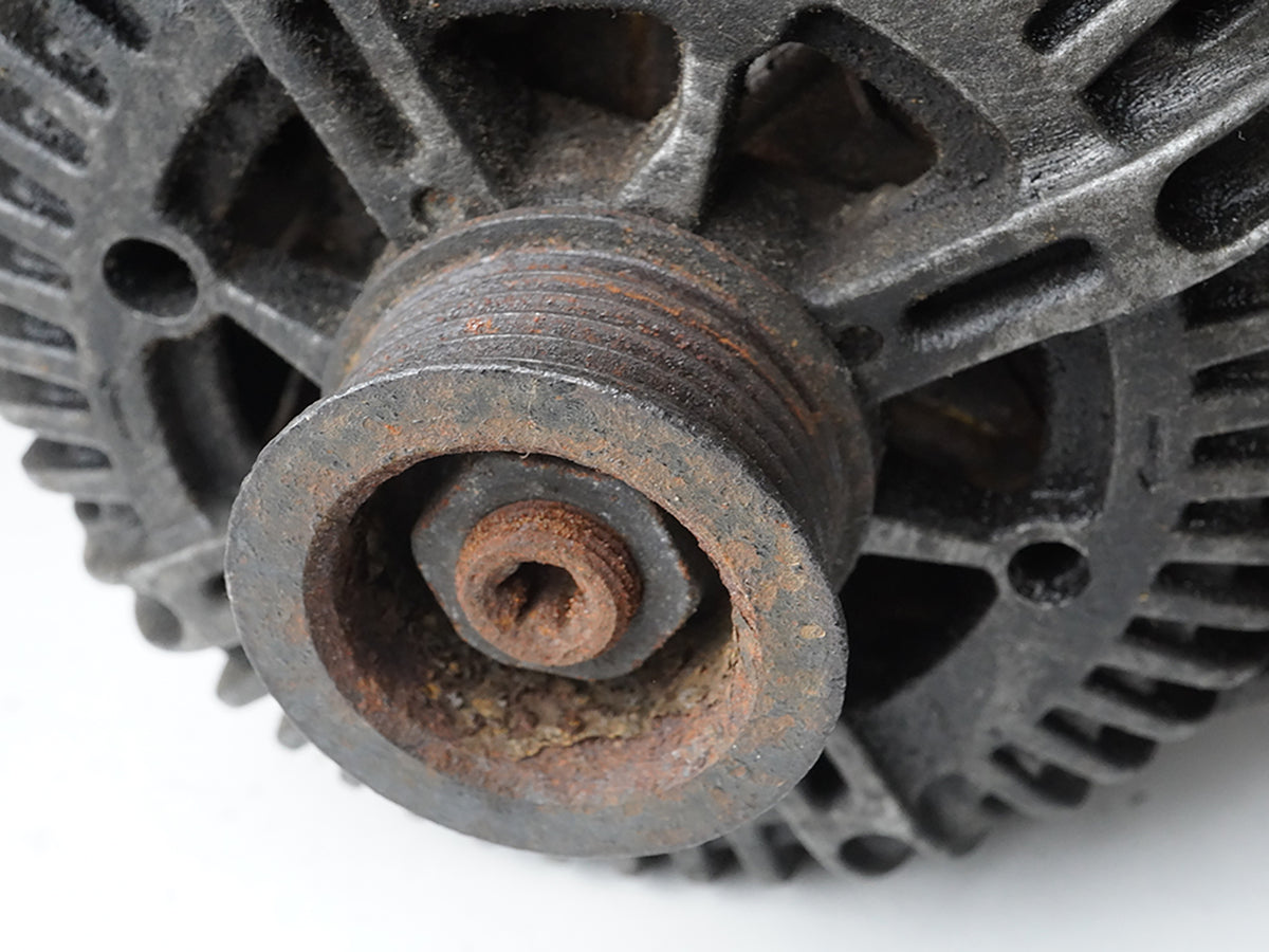 2006 - 2008 Bmw 7 Series E65 E66 Alternator Generator 180 Amp Pulley Motor OEM