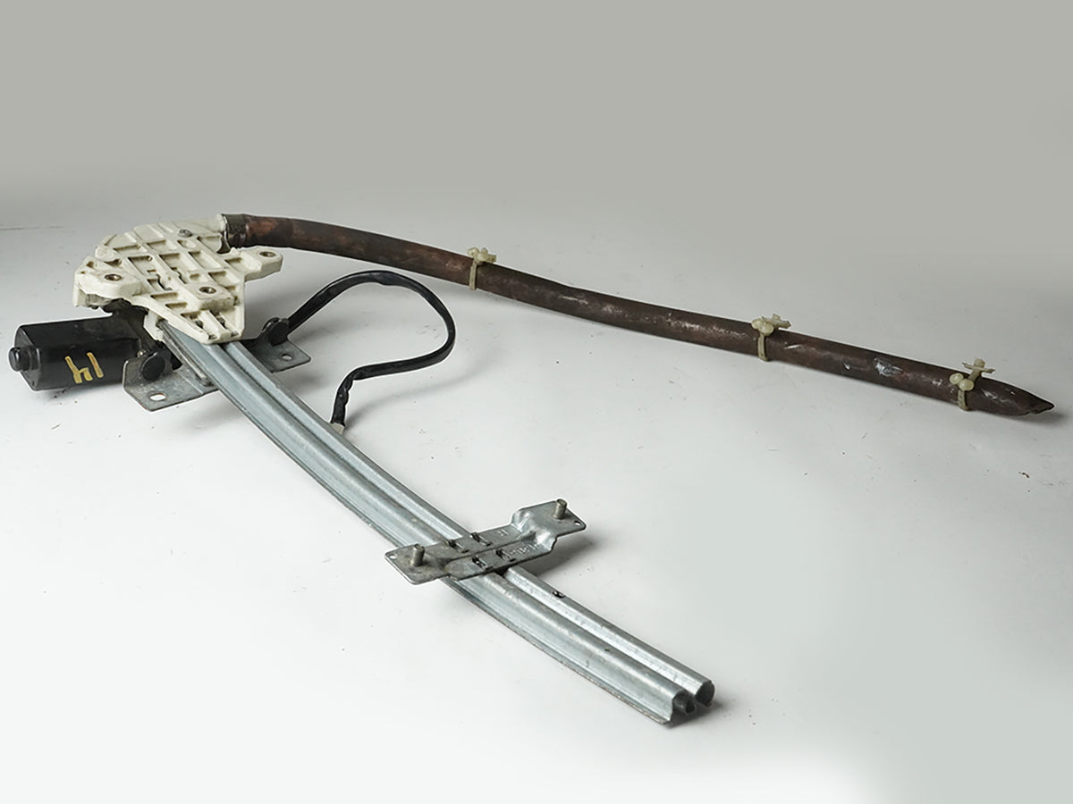 1999 - 2001 Hyundai Sonata Door Window Regulator W Motor Front Passenger Rh OEM