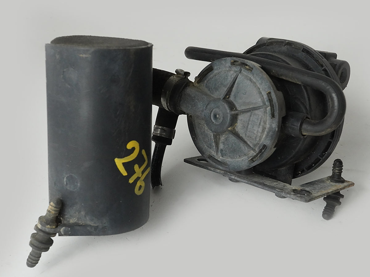 2000 - 2006 Audi TT Mk1 1.8 Liter Engine Fuel Leak Deflection Pump Dohc OEM