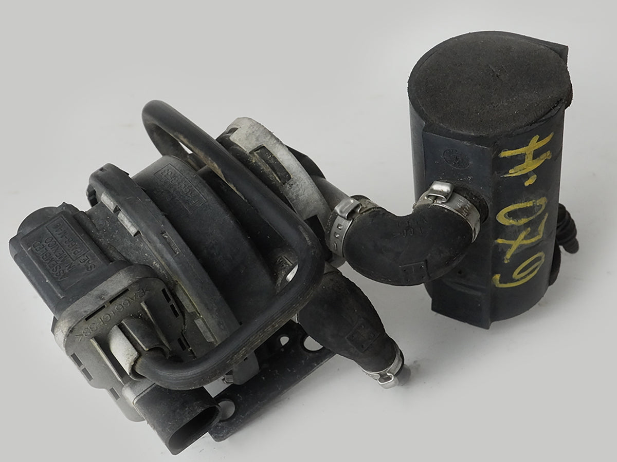 2000 - 2006 Audi TT Mk1 1.8 Liter Engine Fuel Leak Deflection Pump Dohc OEM