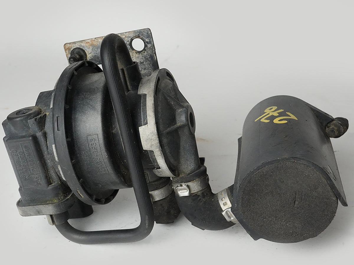 2000 - 2006 Audi TT Mk1 1.8 Liter Engine Fuel Leak Deflection Pump Dohc OEM