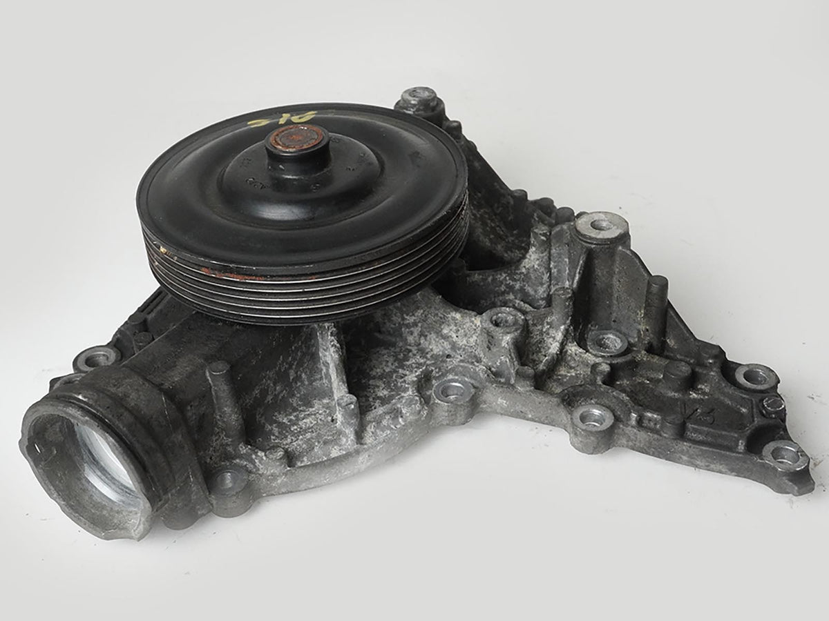 2006 - 2009 Mercedes Benz E Class W211 Water Coolant Engine Pump A2722020510 OEM
